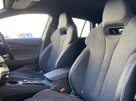 Front Seats Elroq